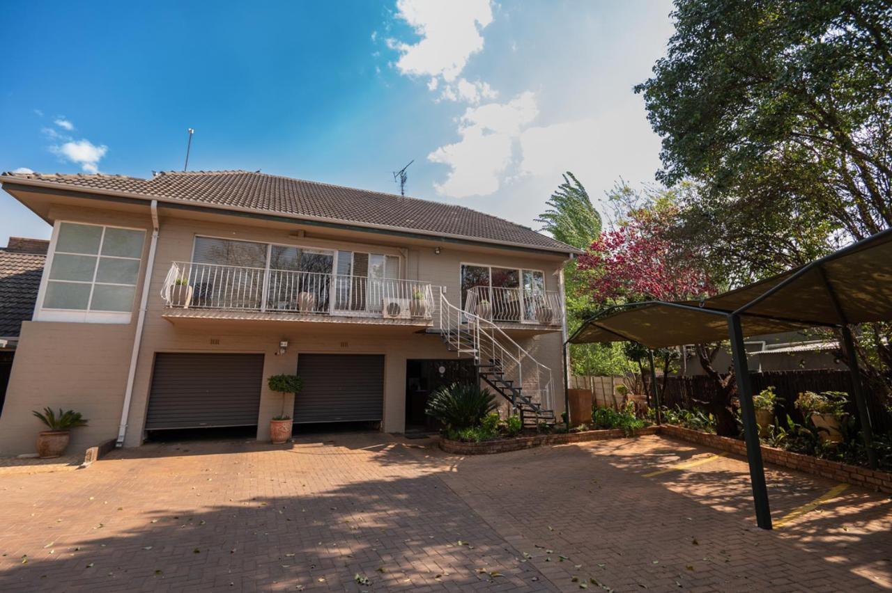 Opstal Gastehuis Potchefstroom Exterior photo