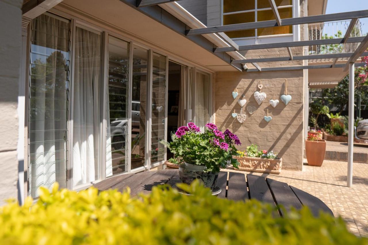 Opstal Gastehuis Potchefstroom Exterior photo